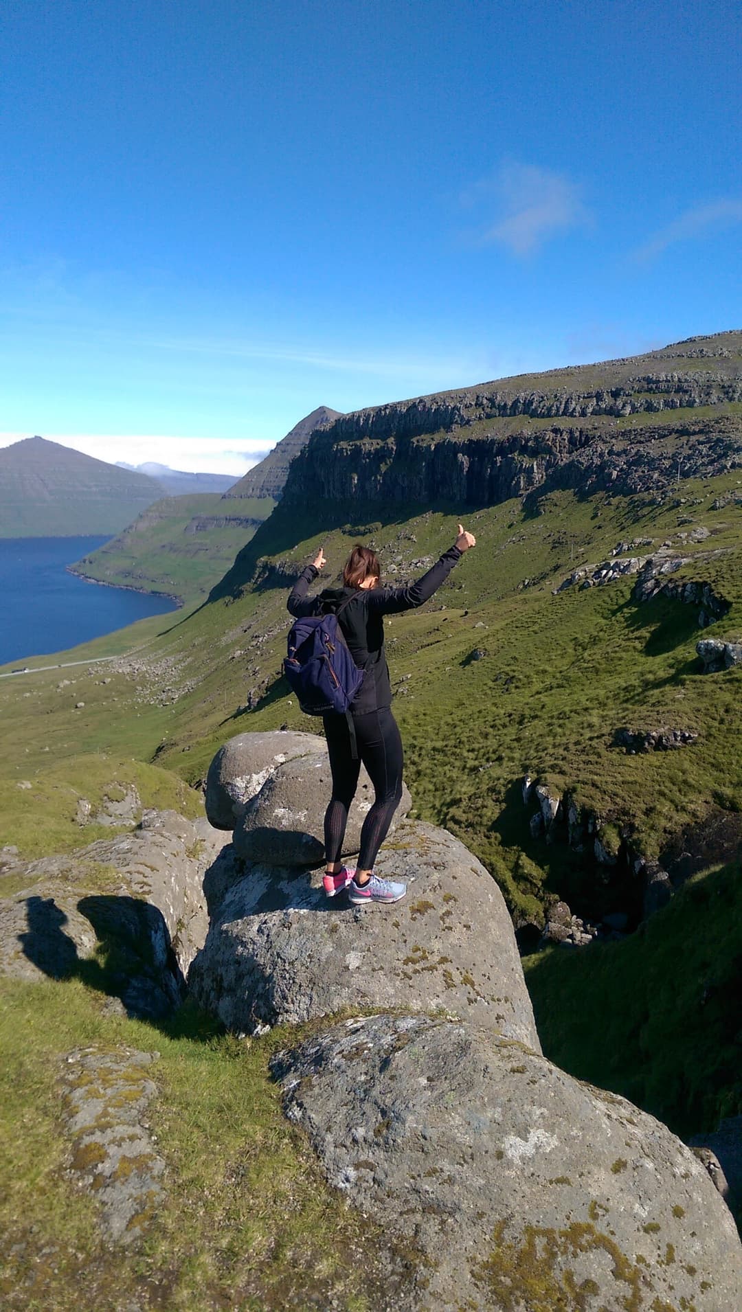 Ditte Sofia på tur i naturen